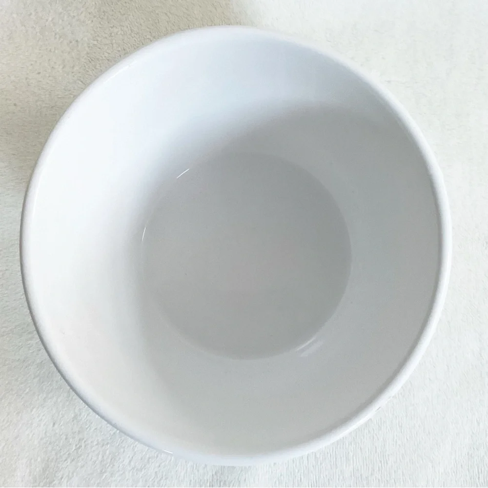 Crate & Barrel POPCORN Embossed Bowl White BIA Cordon Bleu Movie Night